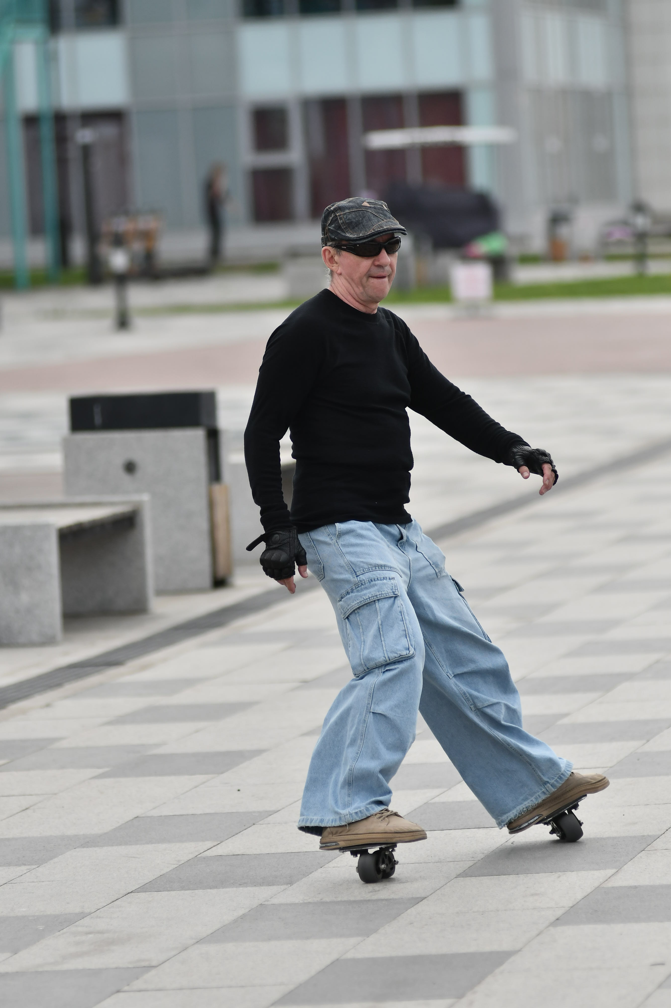 Владимир Глотов на дрифт-скейтах (Freeline skates)